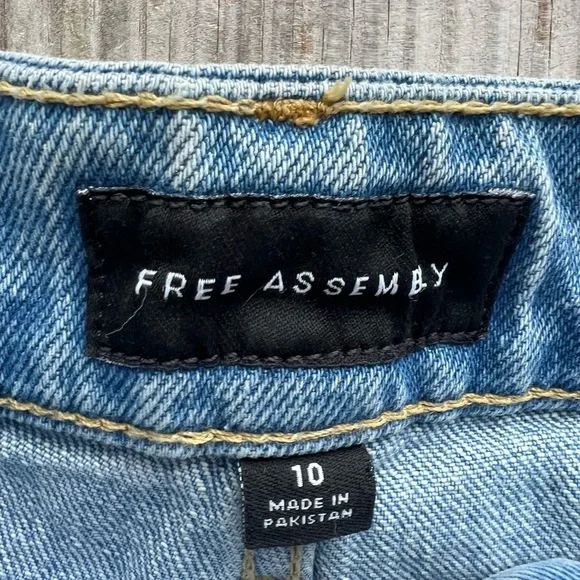 FREE ASSEMBLY Super High Rise Straight Jean Light Wash Women’s Jeans 10 - Picture 9 of 16